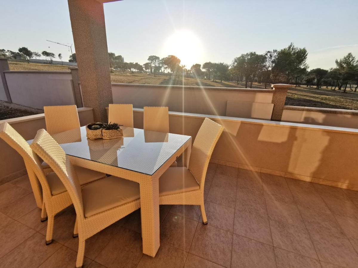 Appartement Casa Matea - 90 M From The Sea, New Private Swimming Pool à Pula Extérieur photo