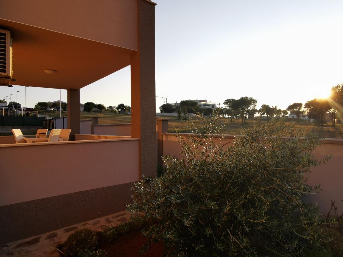 Appartement Casa Matea - 90 M From The Sea, New Private Swimming Pool à Pula Extérieur photo